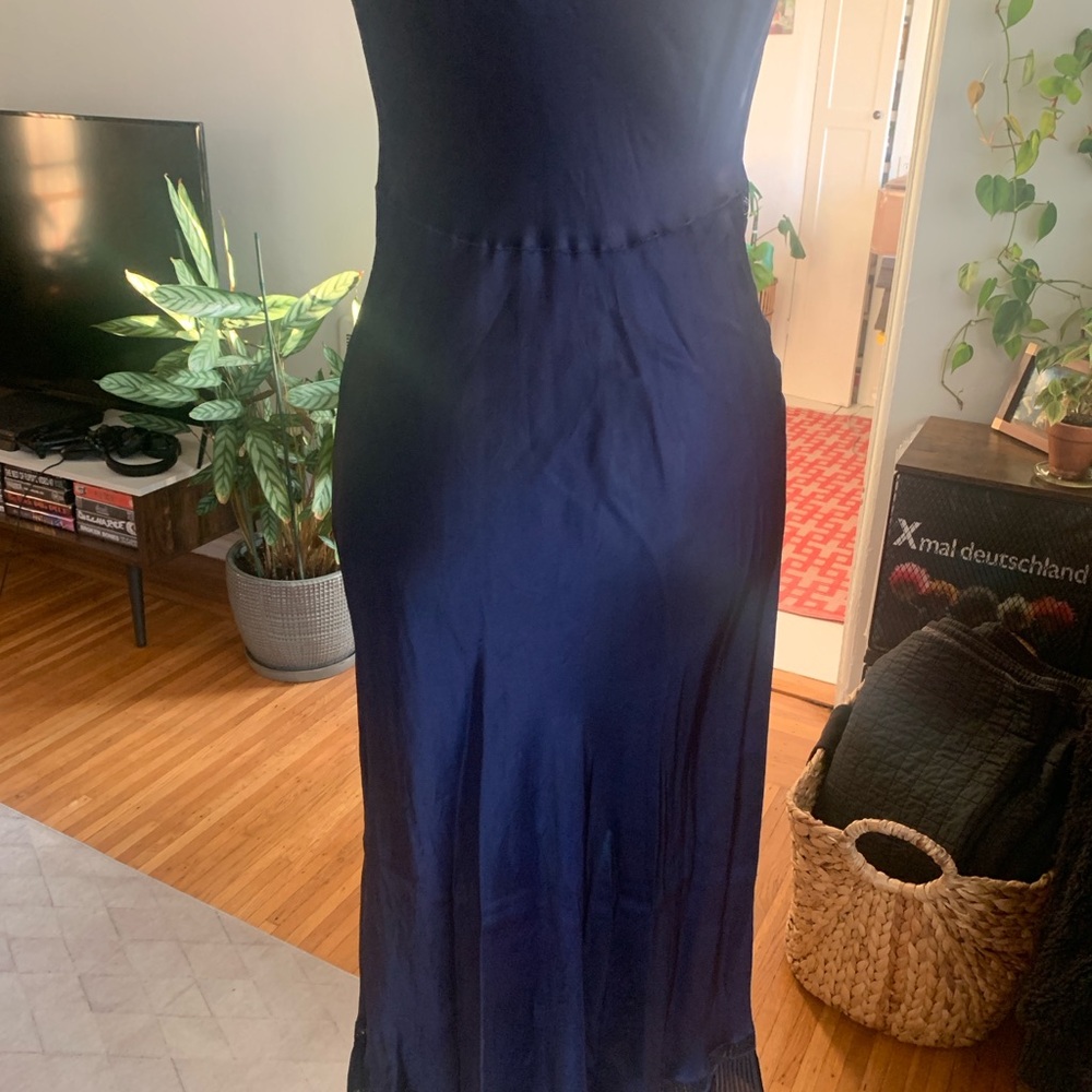Barbizon Vintage Navy Blue Lace Trim Accordion Pleated Nightgown Slip - Picture 6 of 11